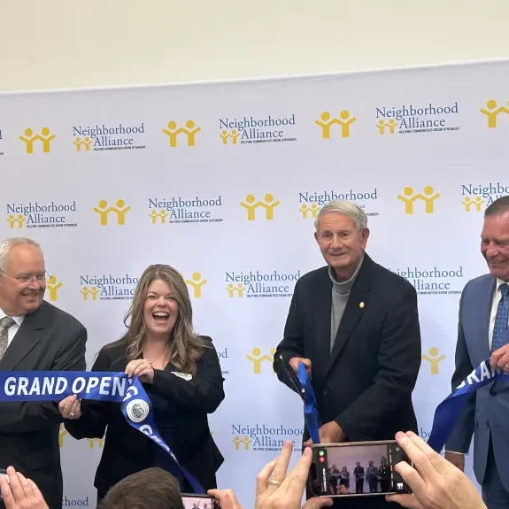 MJE-L-BENJANENORTONCENTER-1121-01